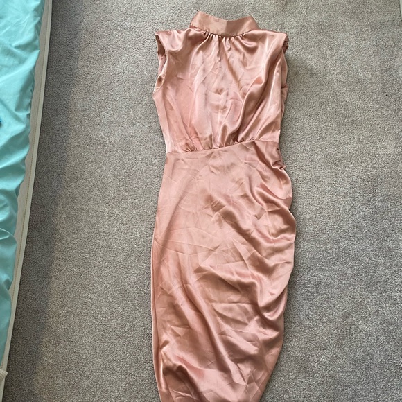 Beautiful dress - Picture 10 of 10